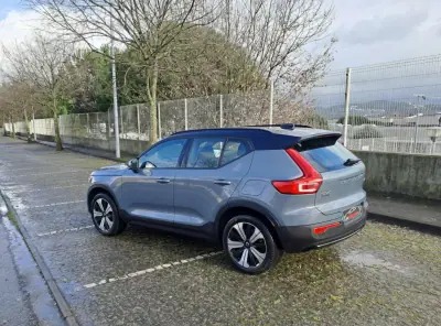 Volvo XC 40 2023 - 28500 EUR, 96000 km - AUTO.MOTO.pt - 96000km - foto 4 de 15