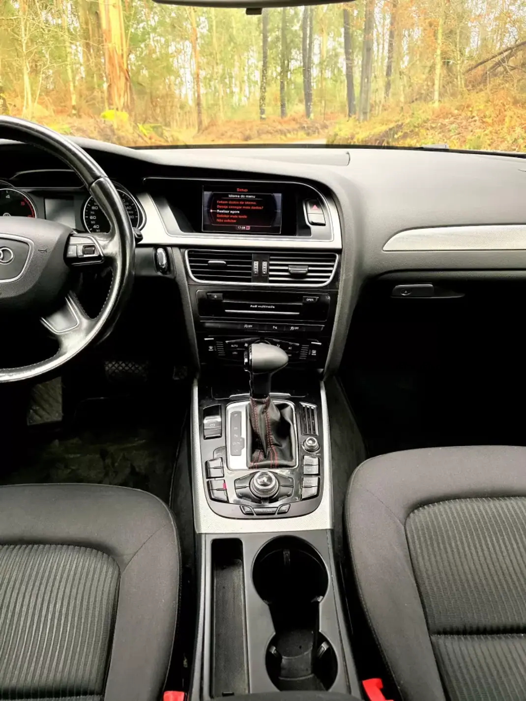 Audi A4 Avant 2013 - 14990 EUR, 181080 km - AUTO.MOTO.pt - 181080km - foto 21 de 25