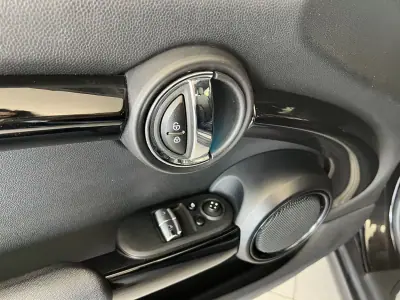 MINI Electric 2020 - 18900 EUR, 56462 km - AUTO.MOTO.pt - 56462km - foto 21 de 24