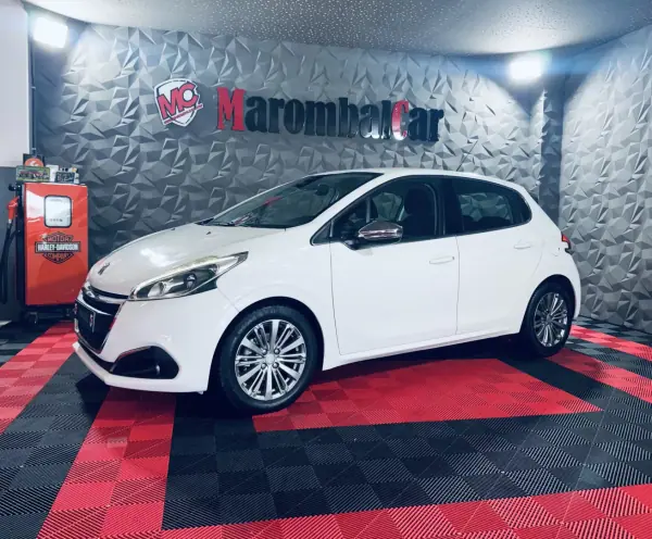 Peugeot 208 2015 — foto 3 de 33