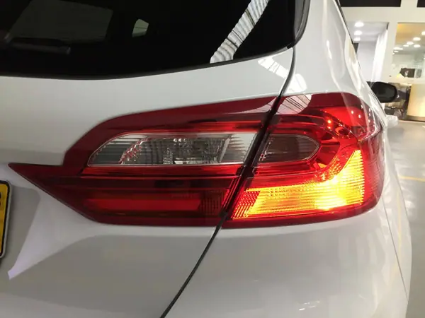 Ford Fiesta 2018 — foto 3 de 15