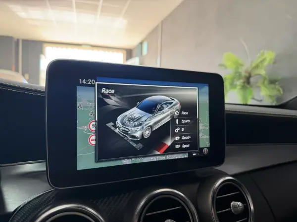 Mercedes-Benz C 63 AMG 2018 - 79990 EUR, 35000 km - AUTO.MOTO.pt - 35000km - foto 14 de 18