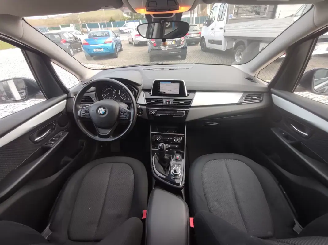 BMW 216 Gran Tourer 2018 - 18900 EUR, 103000 km - AUTO.MOTO.pt - 103000km - foto 23 de 26
