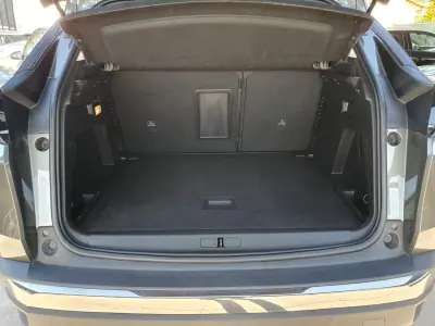 Peugeot 3008 2019 - 17 EUR, 80000 km - AUTO.MOTO.pt - 80000km - foto 10 de 26