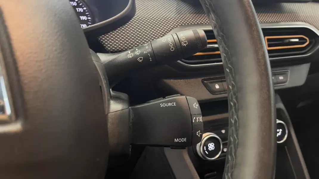 Dacia Sandero 2021 - 13990 EUR, 26094 km - AUTO.MOTO.pt - 26094km - foto 24 de 37