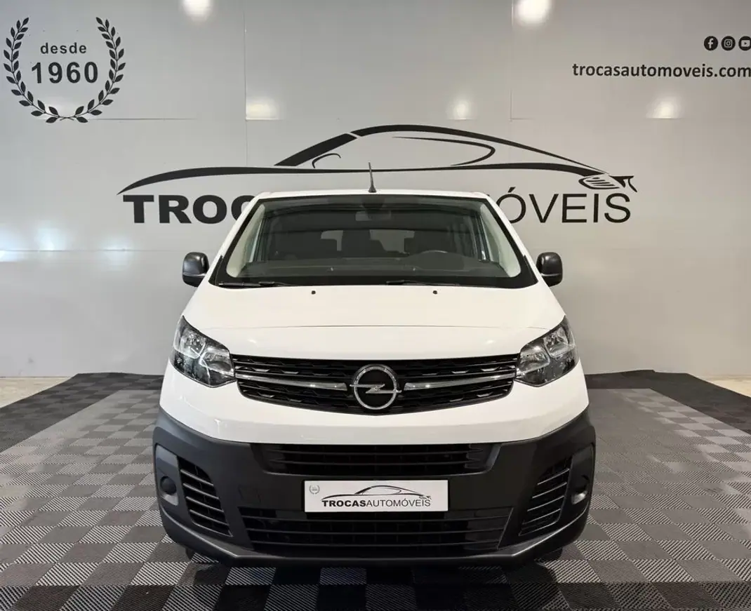 Opel Vivaro 2022 - 32900 EUR, 20415 km - 20415km - foto 46 de 50