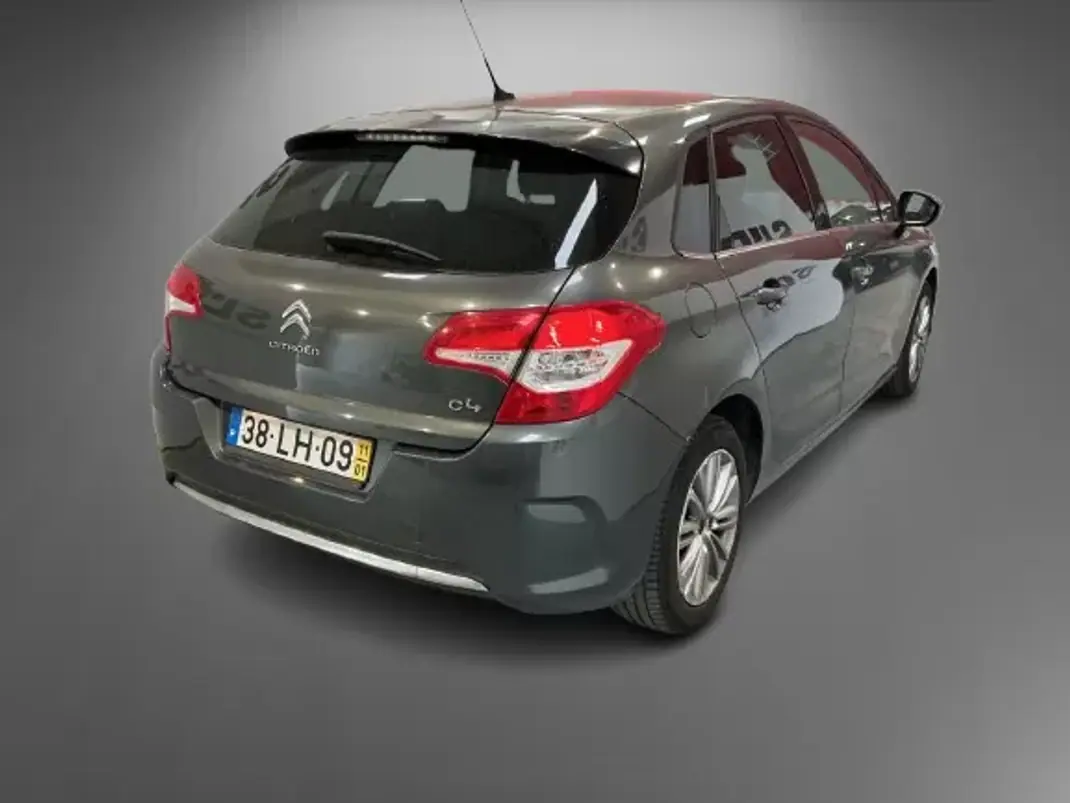 Citroën C4 2011 - 5950 EUR, 119381 km - AUTO.MOTO.pt - 119381km - foto 5 de 14