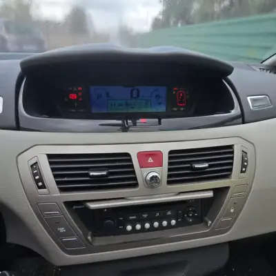 Citroën C4 Grand Picasso 2009 - 5950 EUR, 308640 km - AUTO.MOTO.pt - 308640km - foto 7 de 12