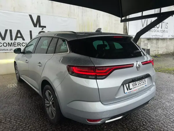 Renault Mégane 2021 - 17000 EUR, 91200 km - AUTO.MOTO.pt - 91200km - foto 7 de 10