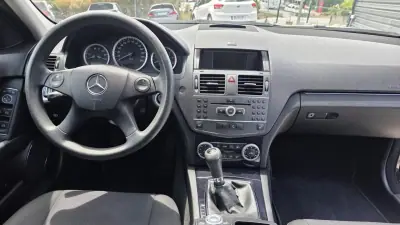 Mercedes-Benz C 200 2011 - 13890 EUR, 240000 km - AUTO.MOTO.pt - 240000km - foto 12 de 19