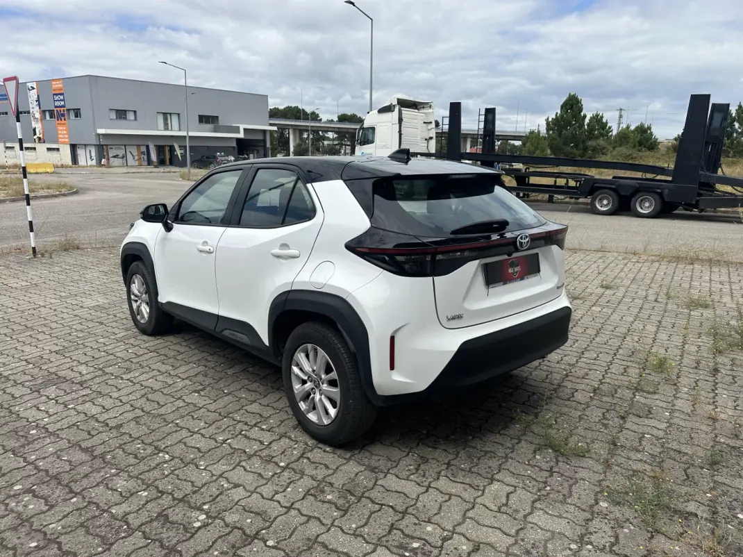 Toyota Yaris Cross 2022 - 20990 EUR, 108000 km - 108000km - foto 6 de 16