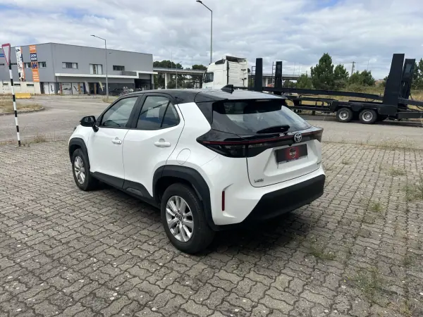 Toyota Yaris Cross 2022 - 20990 EUR, 108000 km - 108000km - foto 6 de 16