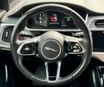 Jaguar I-Pace 2018 - 24900 EUR, 74650 km - AUTO.MOTO.pt - 74650km - foto 6 de 14