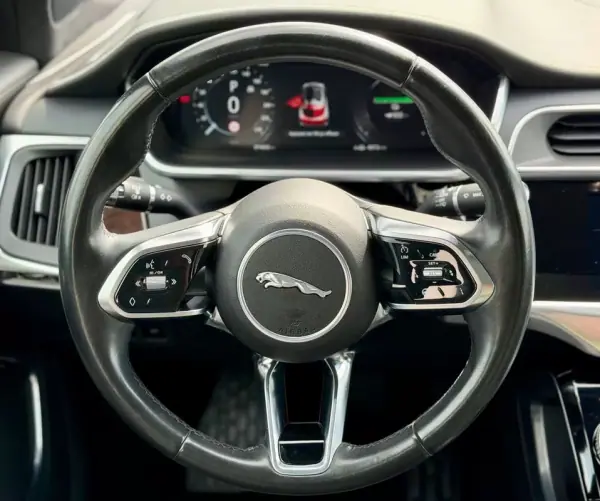 Jaguar I-Pace 2018 - 24900 EUR, 74650 km - AUTO.MOTO.pt - 74650km - foto 6 de 14