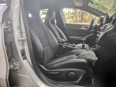 Mercedes-Benz GLA 180 2015 - 15250 EUR, 190000 km - AUTO.MOTO.pt - 190000km - foto 15 de 26