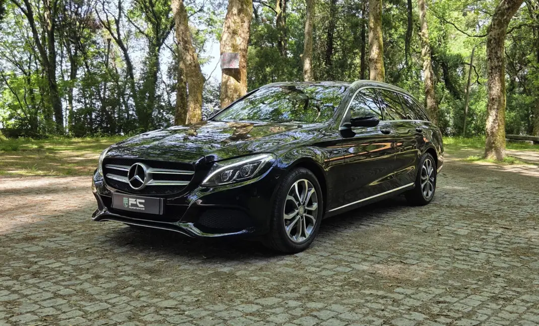 Mercedes-Benz C 200 2015 - 13750 EUR, 234000 km - AUTO.MOTO.pt - 234000km - foto 4 de 23