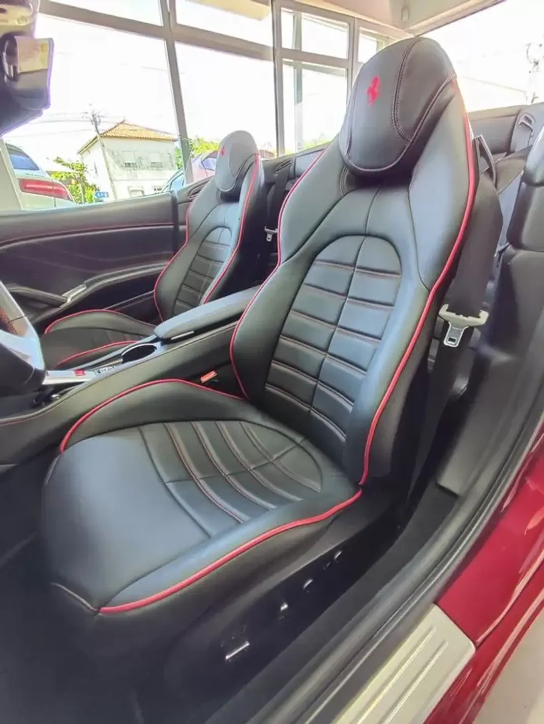 Ferrari California 2016 - 157000 EUR, 73000 km - AUTO.MOTO.pt - 73000km - foto 32 de 56