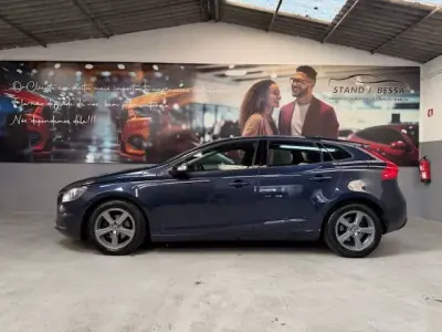 Volvo V40 2014 - 7900 EUR, 263000 km - AUTO.MOTO.pt - 263000km - foto 4 de 14