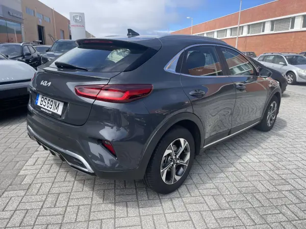 Kia XCeed 2025 - 19900 EUR, 24000 km - AUTO.MOTO.pt - 24000km - foto 6 de 16