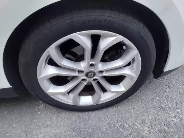 Renault Grand Scénic 2017 - 13750 EUR, 200000 km - AUTO.MOTO.pt - 200000km - foto 9 de 27