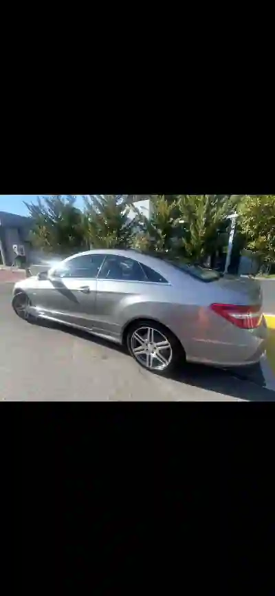 Mercedes-Benz E 250 2010 - 18000 EUR, 175000 km - 175000km - foto 9 de 15