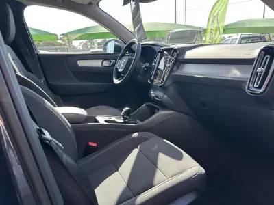 Volvo XC 40 2022 - 27947 EUR, 57500 km - AUTO.MOTO.pt - 57500km - foto 12 de 20