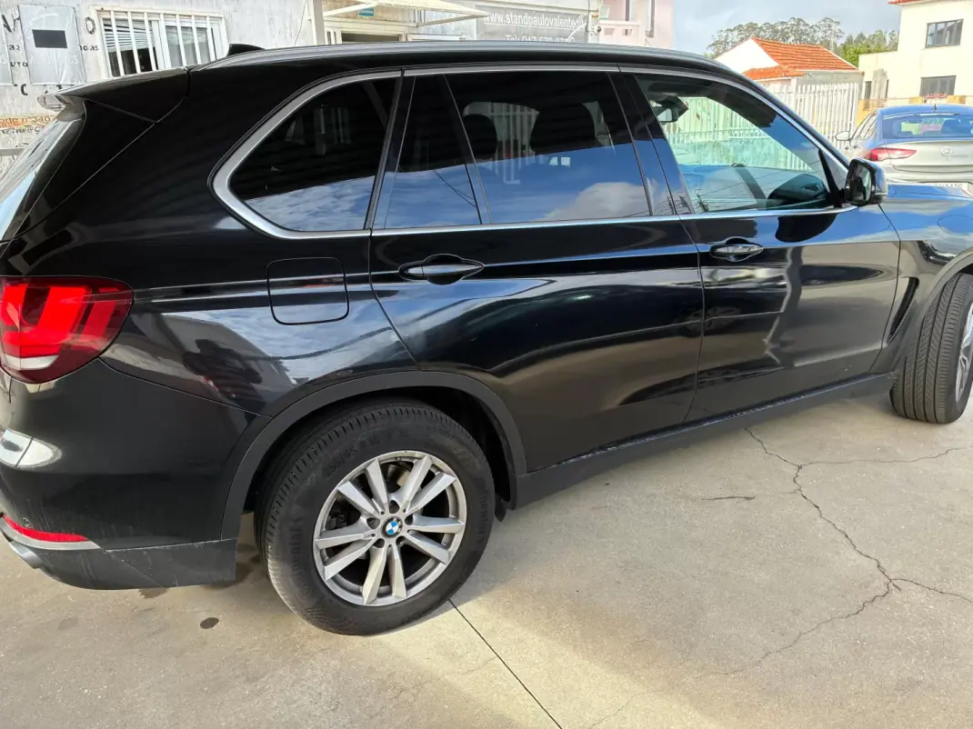 BMW X5 2015 - 22500 EUR, 199000 km - AUTO.MOTO.pt - 199000km - foto 5 de 24