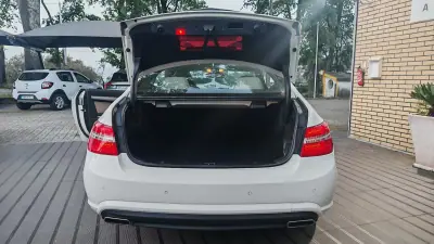 Mercedes-Benz E 250 2010 - 18850 EUR, 170781 km - AUTO.MOTO.pt - 170781km - foto 7 de 17