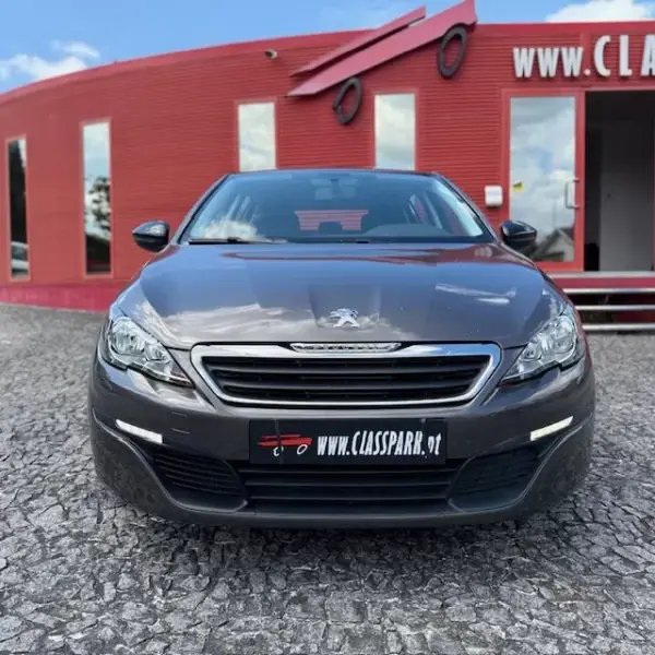 Peugeot 308 2015 - 9900 EUR, 131000 km - AUTO.MOTO.pt - 131000km - foto 14 de 14