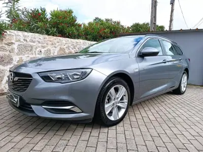 Opel Insignia Sports Tourer 2020 - 13000 EUR, 208000 km - 208000km - foto 1 de 19