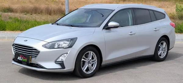 Ford Focus SW 2019 - 8900 EUR, 205714 km - AUTO.MOTO.pt - 205714km - foto 5 de 22