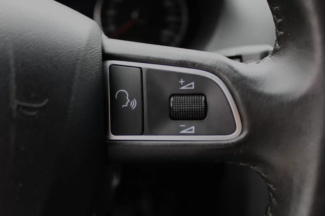 Audi A3 Cabrio 2009 - 11990 EUR, 180000 km - AUTO.MOTO.pt - 180000km - foto 26 de 42