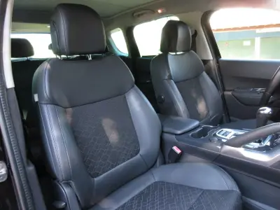 Peugeot 3008 2016 - 13990 EUR, 143000 km - AUTO.MOTO.pt - 143000km - foto 32 de 53