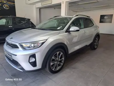 Kia Stonic 2020 - 14990 EUR, 41765 km - AUTO.MOTO.pt - 41765km - foto 3 de 34