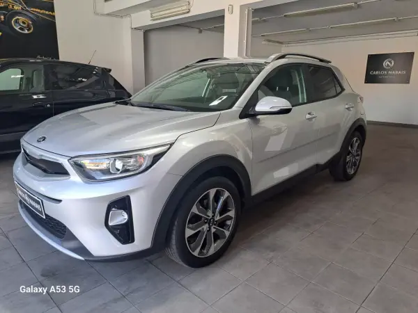 Kia Stonic 2020 - 14990 EUR, 41765 km - AUTO.MOTO.pt - 41765km - foto 3 de 34