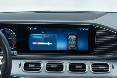 Mercedes-Benz GLE 350 2023 - 81950 EUR, 74000 km - AUTO.MOTO.pt - 74000km - foto 43 de 60