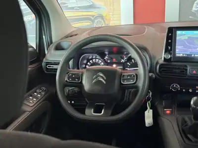 Citroën Berlingo 2019 - 20990 EUR, 103199 km - AUTO.MOTO.pt - 103199km - foto 20 de 21