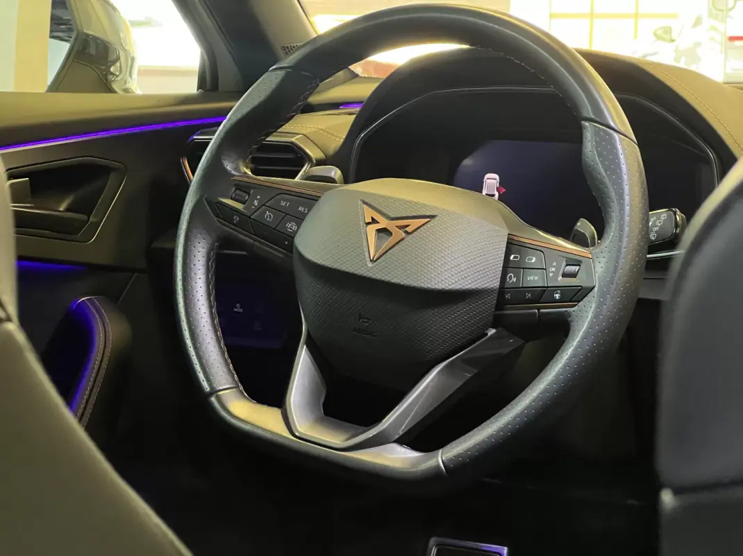 Cupra Formentor 2022 - 29990 EUR, 48000 km - AUTO.MOTO.pt - 48000km - foto 17 de 52
