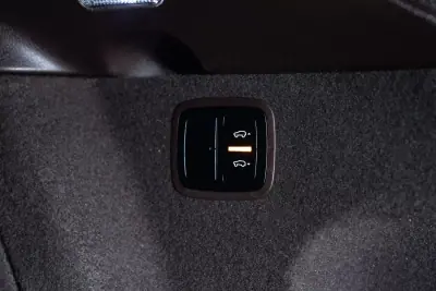 Porsche Macan 2016 - 49950 EUR, 131000 km - AUTO.MOTO.pt - 131000km - foto 12 de 53