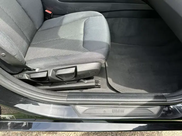 BMW 318 2015 - 13900 EUR, 173000 km - AUTO.MOTO.pt - 173000km - foto 60 de 62