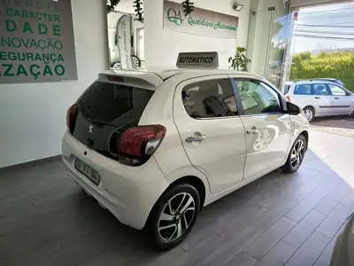 Peugeot 108 2018 - 9999 EUR, 180453 km - AUTO.MOTO.pt - 180453km - foto 52 de 60