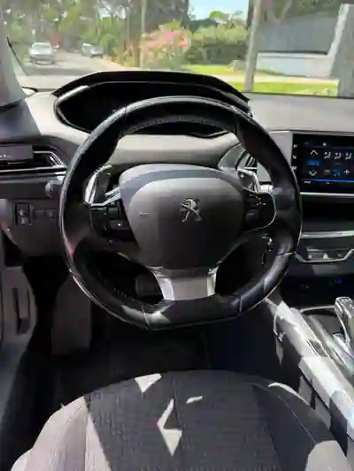 Peugeot 308 SW 2020 — foto 5 de 11