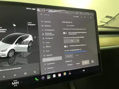 Tesla Model Y 2023 - 35450 EUR, 75000 km - AUTO.MOTO.pt - 75000km - foto 29 de 39