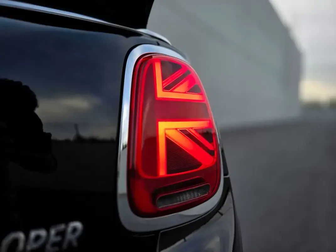 MINI 2024 - 20900 EUR, 50900 km - AUTO.MOTO.pt - 50900km - foto 10 de 35