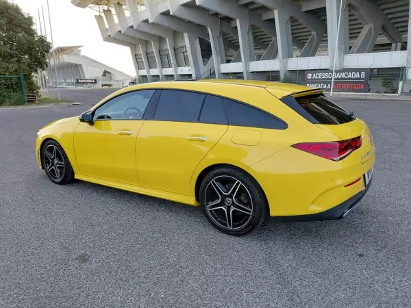 Mercedes-Benz CLA 220 2023 - 40500 EUR, 54785 km - AUTO.MOTO.pt - 54785km - foto 7 de 39