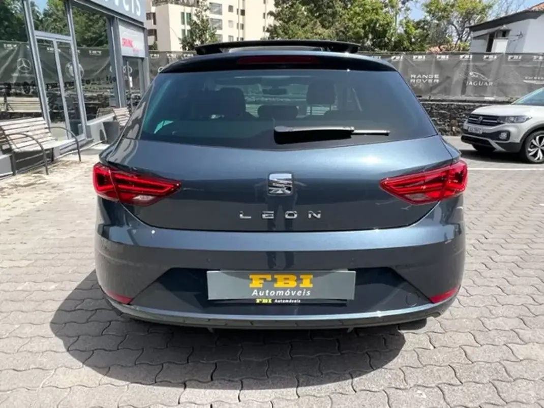 SEAT Leon 2020 - 16900 EUR, 89780 km - AUTO.MOTO.pt - 89780km - foto 8 de 12