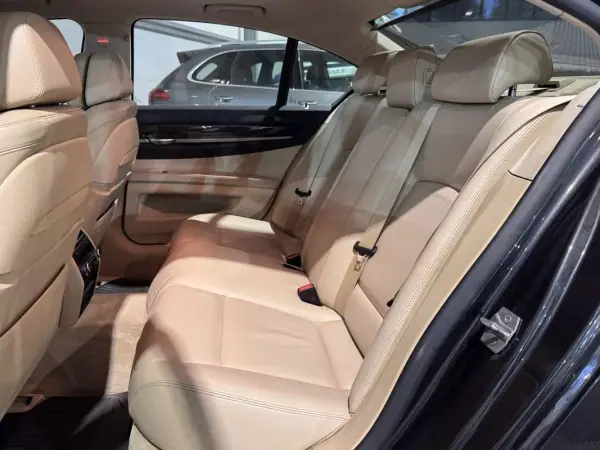 BMW 740 2014 - 21900 EUR, 306500 km - AUTO.MOTO.pt - 306500km - foto 42 de 55