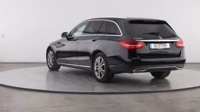 Mercedes-Benz C 220 2018 - 23999 EUR, 157121 km - AUTO.MOTO.pt - 157121km - foto 4 de 14