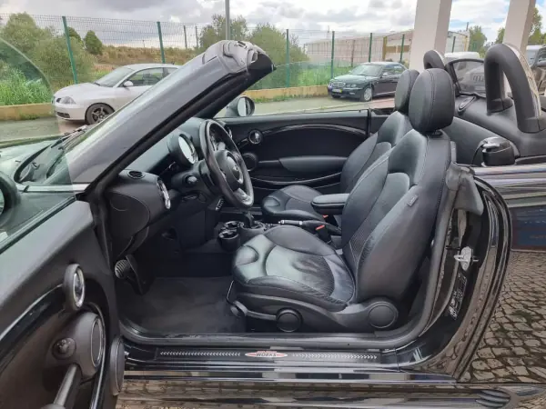 MINI Roadster 2012 - 14950 EUR, 117000 km - AUTO.MOTO.pt - 117000km - foto 11 de 30