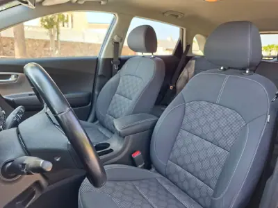 Kia Niro 2019 - 17900 EUR, 74459 km - 74459km - foto 16 de 26